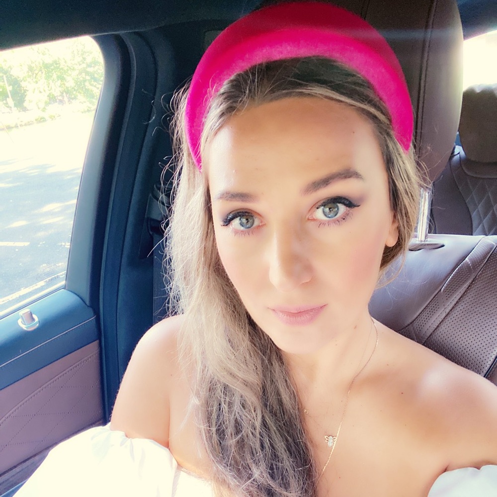 Meet your Posher, Ekaterine